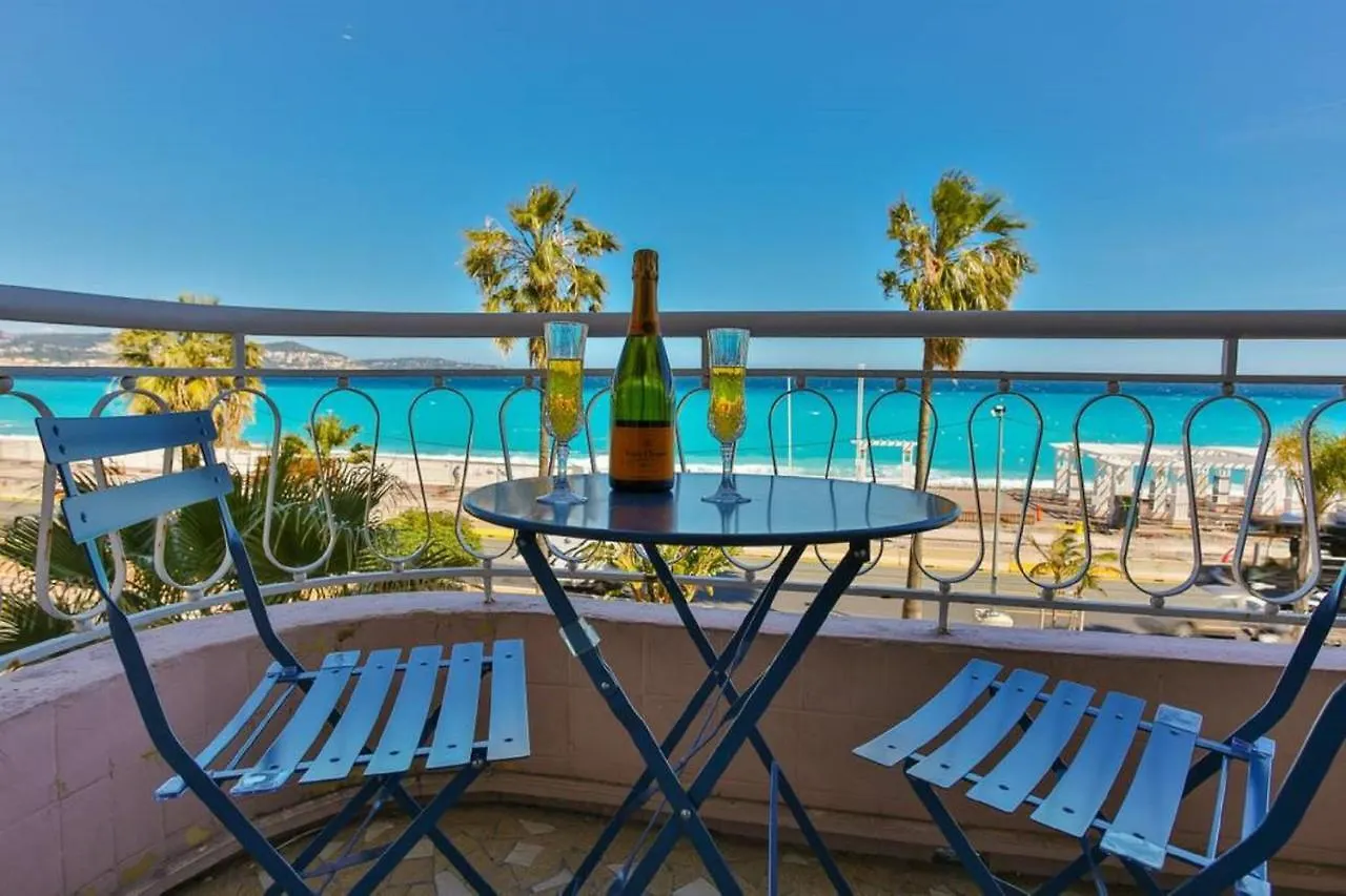 Sea Front Suite - Panoramic View With Terrace - 85 M contacts